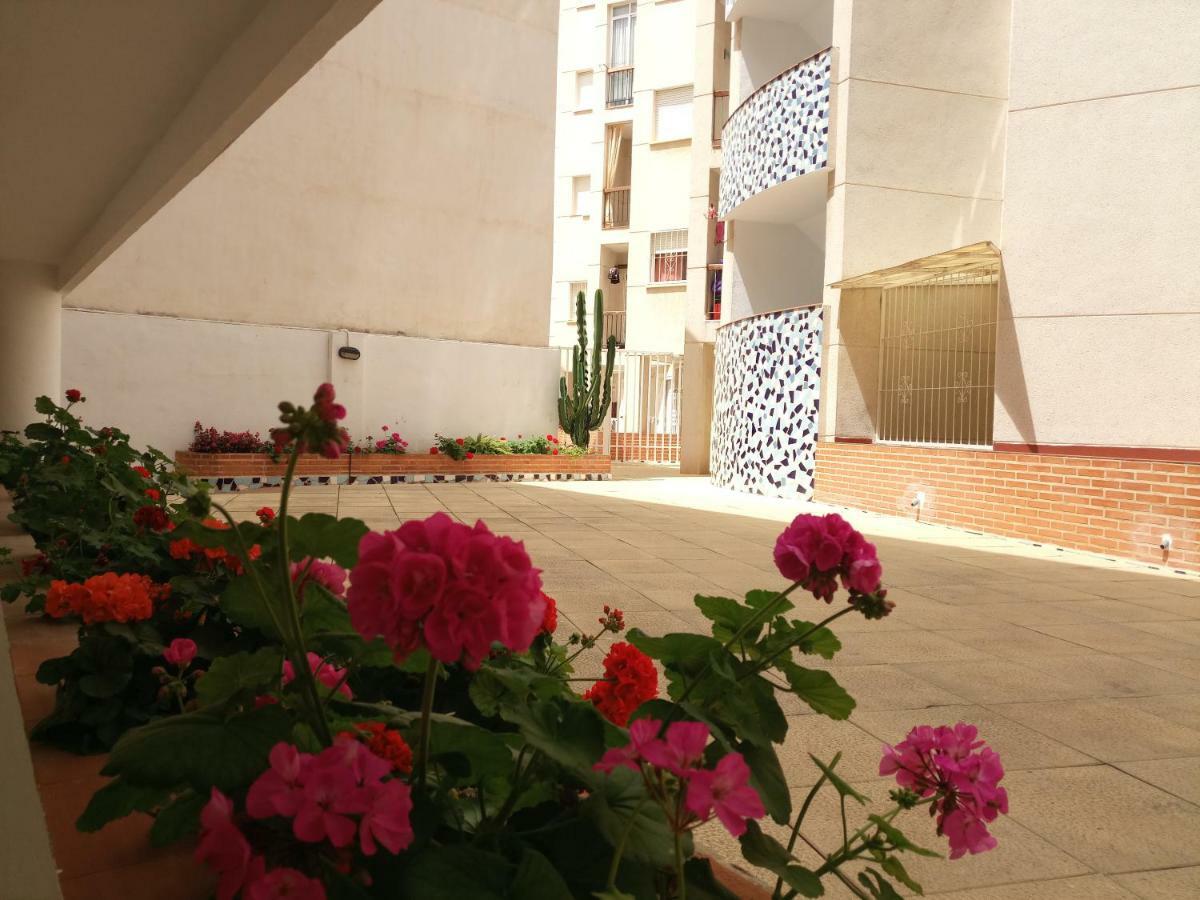 Relax&Mar Apartment Torrevieja Bagian luar foto